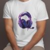 male-model-wearing-white-tshirt-in-a-studio-pose5-00208 (4) Head Phone W