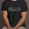 male-model-wearing-white-tshirt-in-a-studio-pose5-00208 (18)